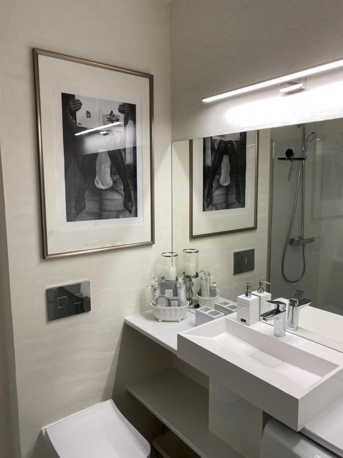 Przytulny Apartament Z Kominkiem Przy Jeziorze ボルネ・スリノボ エクステリア 写真