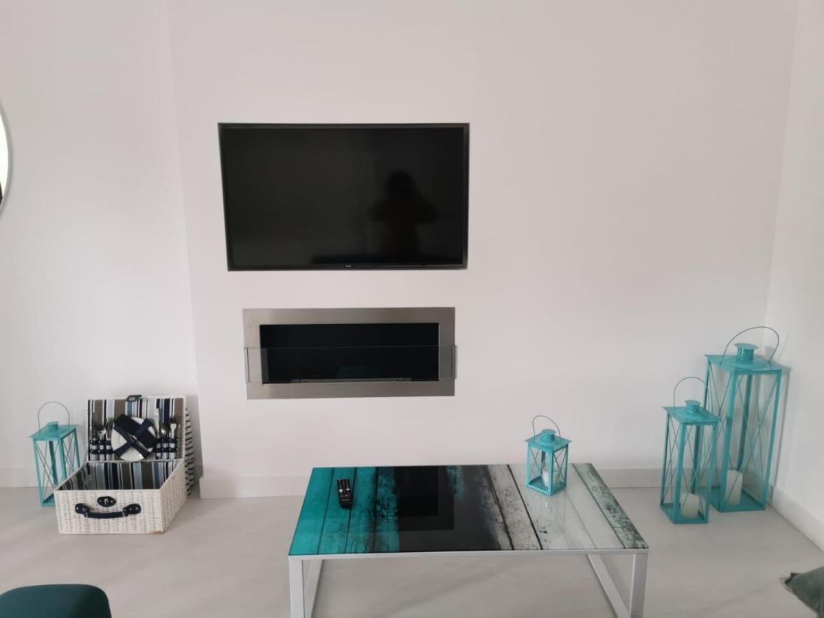 Przytulny Apartament Z Kominkiem Przy Jeziorze ボルネ・スリノボ エクステリア 写真