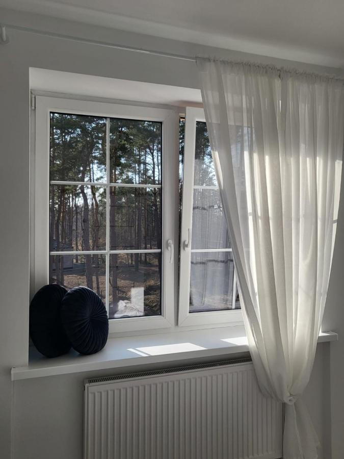 Przytulny Apartament Z Kominkiem Przy Jeziorze ボルネ・スリノボ エクステリア 写真