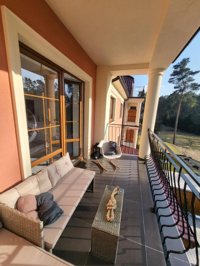 Przytulny Apartament Z Kominkiem Przy Jeziorze ボルネ・スリノボ エクステリア 写真